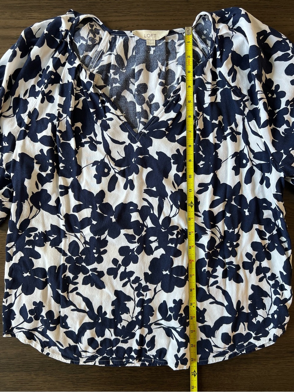 LOFT Navy and White Floral Peasant Blouse Lightweight - Picture 8 of 8